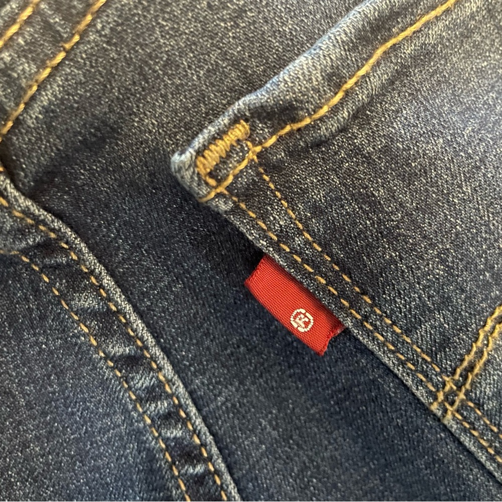 Levi’s 725 High Rise Bootcut - Picture 12 of 14